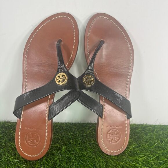 Tory Burch Terra Black Patent Leather Gold Logo Thong Sandals Size 7.5 - Picture 2 of 5